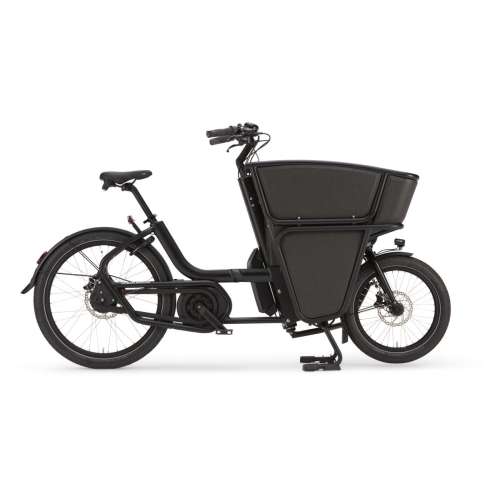 Zwarte Urban Arrow Shorty van opzij