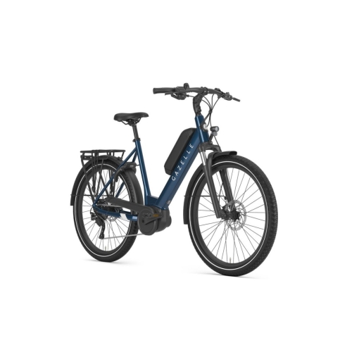 Sportieve Gazelle Medeo T9 elektrische fiets met derailleurversnelling en Bosch middenmotor in een actieve rijpositie.