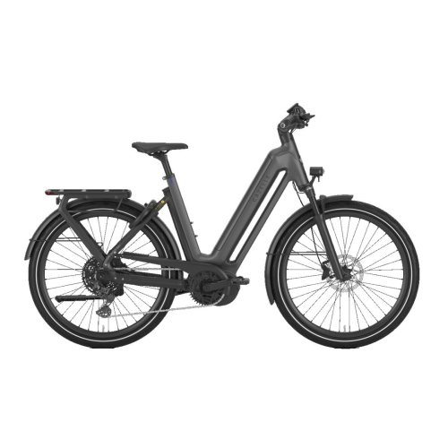 Robuuste Gazelle Eclipse T11 elektrische fiets met 11 versnellingen en krachtige middenmotor op wisselend terrein.