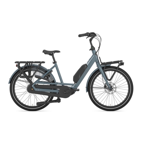 Compacte Gazelle Bloom C7 26" elektrische gezinsfiets met 26 inch wielen, dubbele standaard en verlengde bagagedrager.